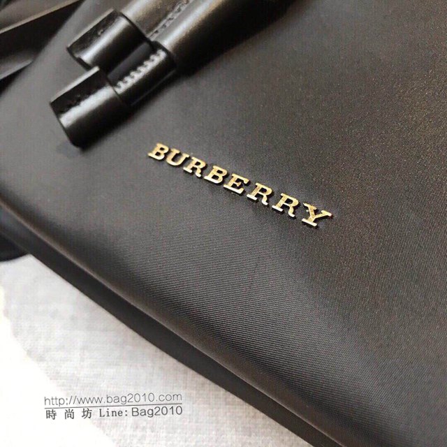 Burberry專櫃新款雙肩包 巴寶莉The Rucksack軍旅男女通用背包  db1020